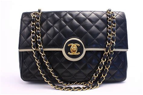 tas pinggang chanel original|history of chanel's handbags.